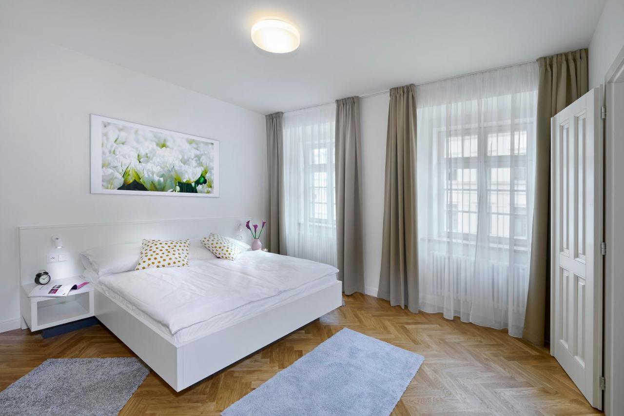 Downtown Suites Mala Strana براغ المظهر الخارجي الصورة