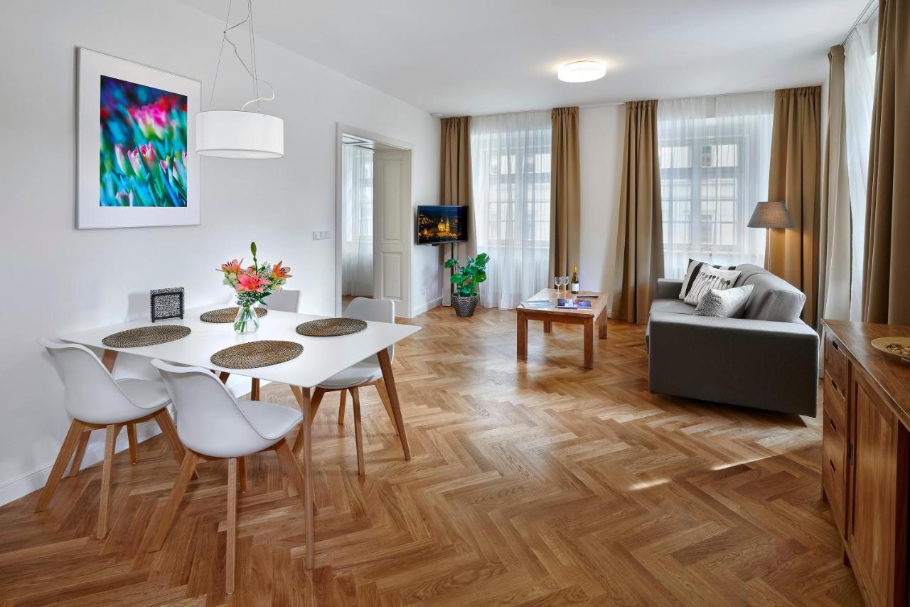 Downtown Suites Mala Strana براغ المظهر الخارجي الصورة