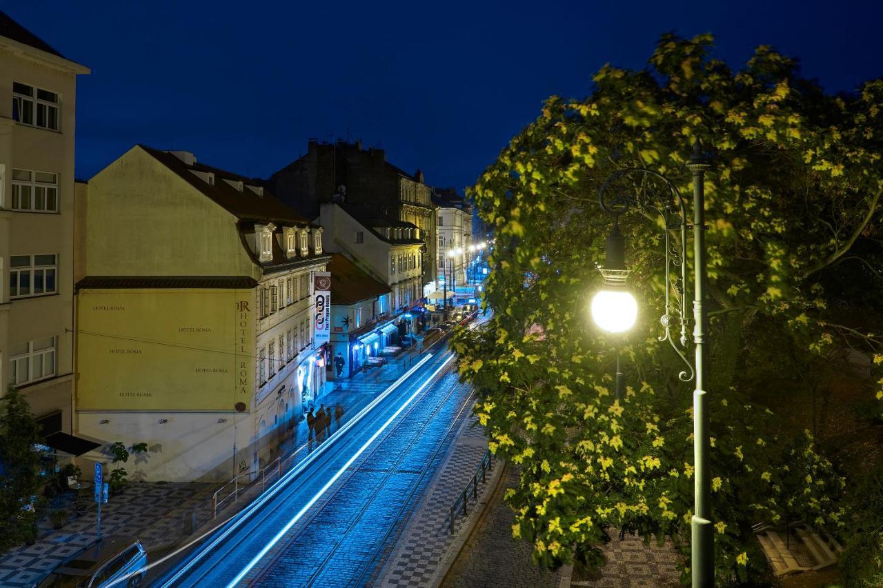 Downtown Suites Mala Strana براغ المظهر الخارجي الصورة