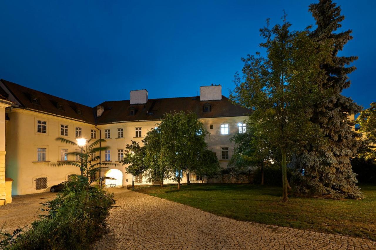 Downtown Suites Mala Strana براغ المظهر الخارجي الصورة
